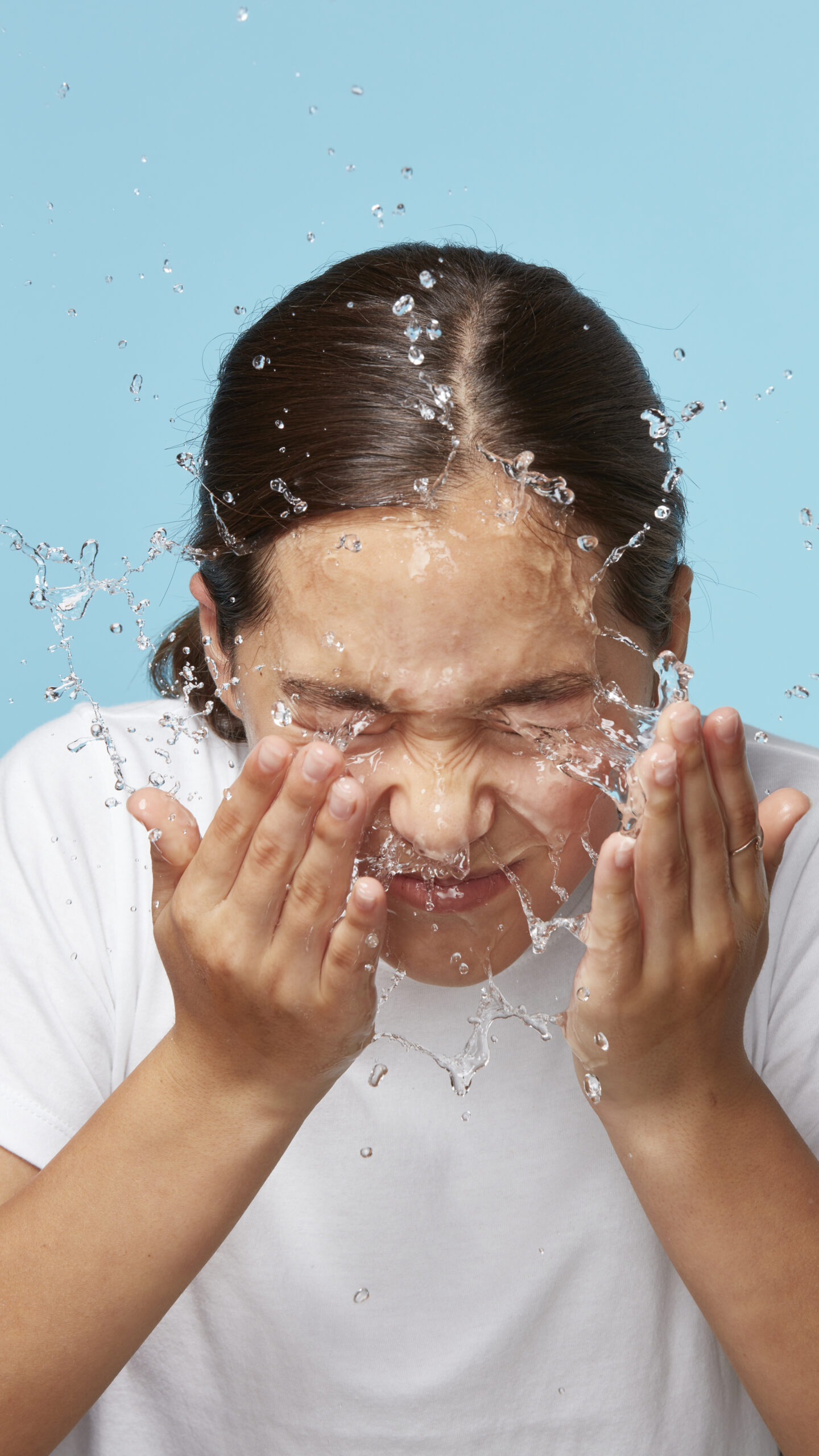 15_SAMAR_WATER_SPLASHING_1560