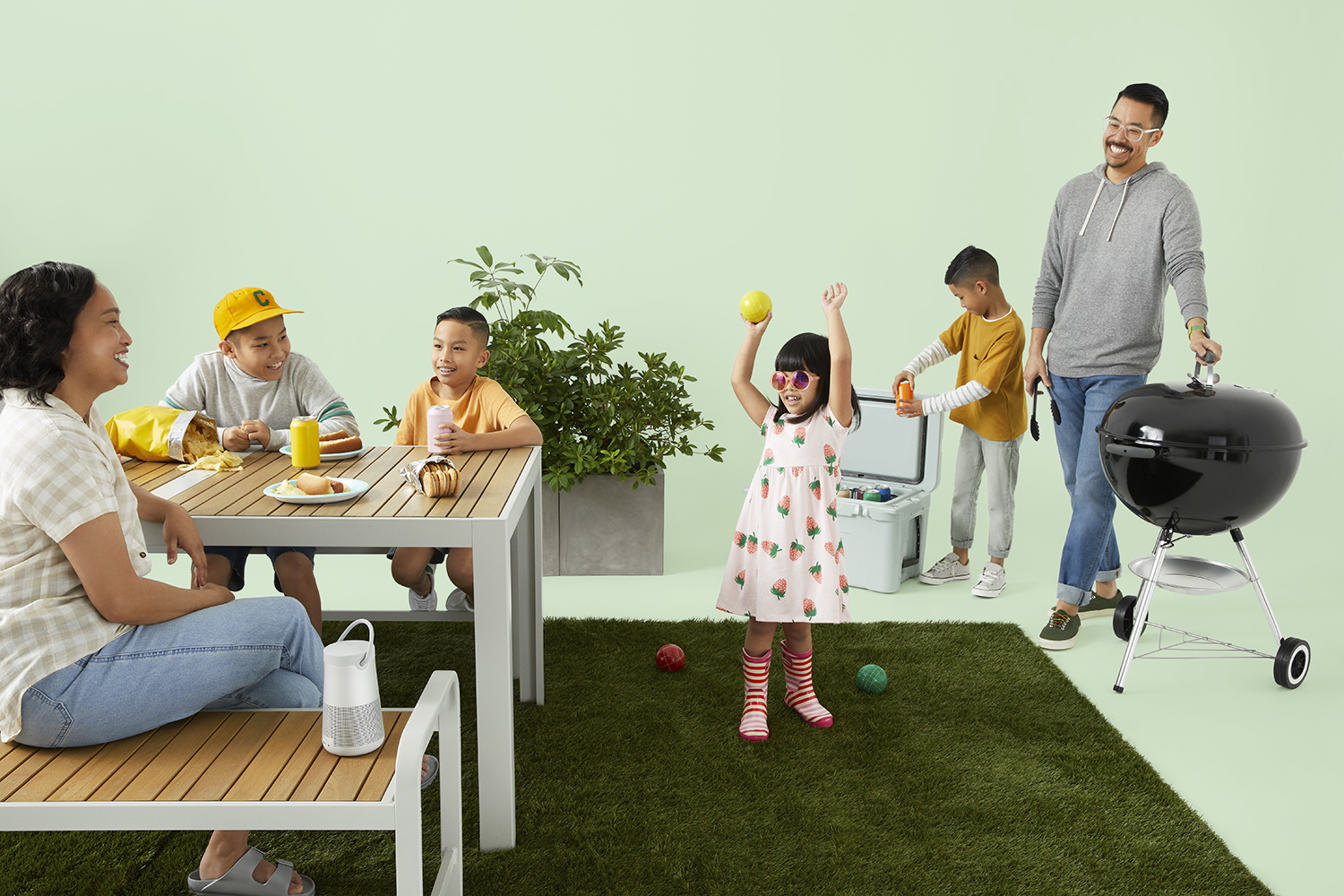 Instacart_Outdoors_General_Party_Wide_Straight_On_1581_green