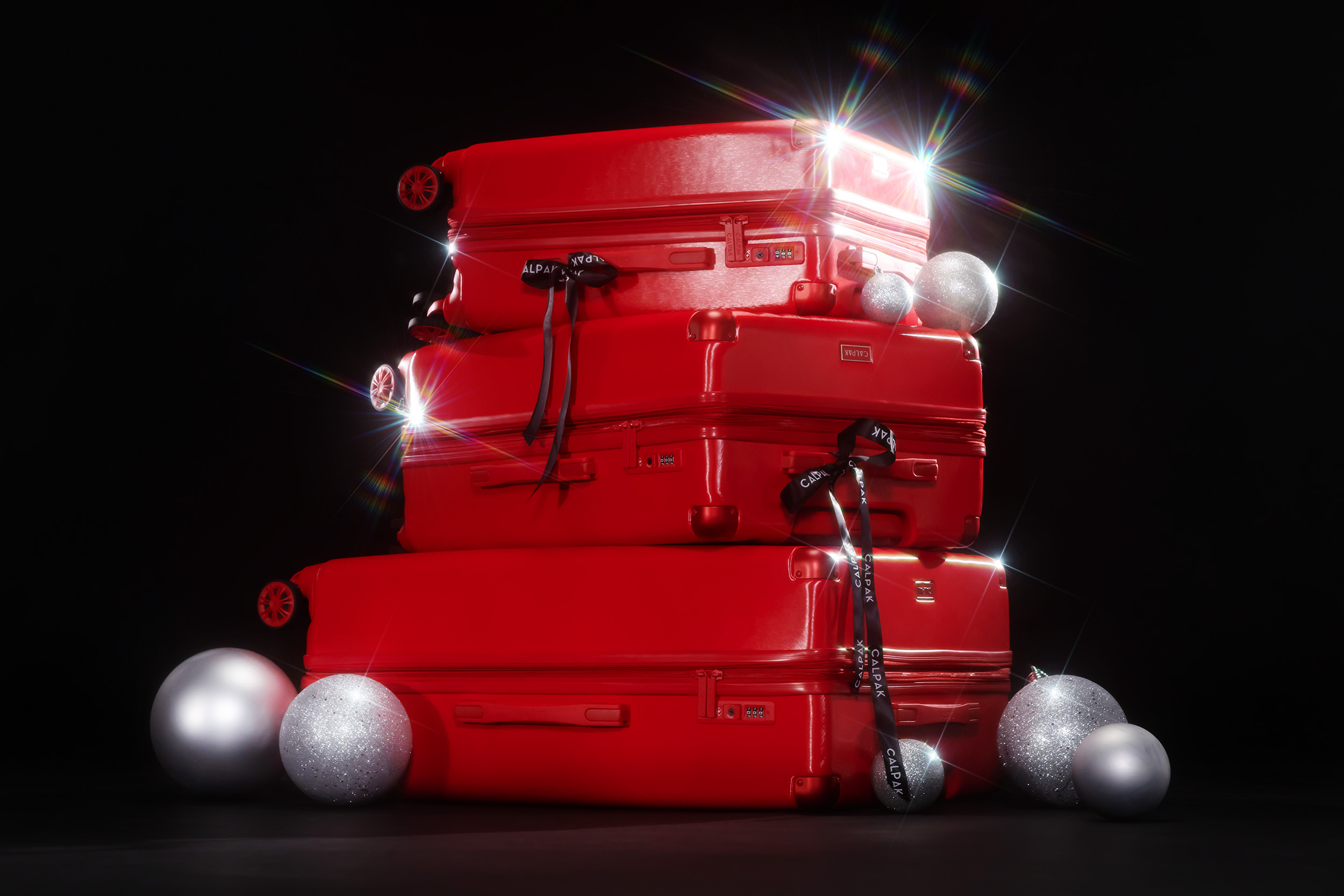 Gifts_For_Travelers_Calpak_0221_S1-sm